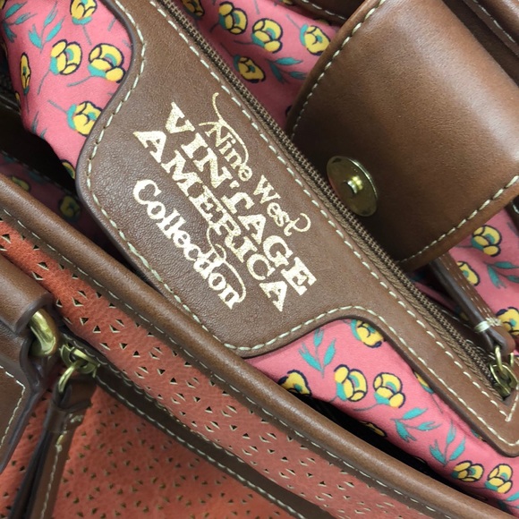 Nine West Handbag - Picture 5 of 5